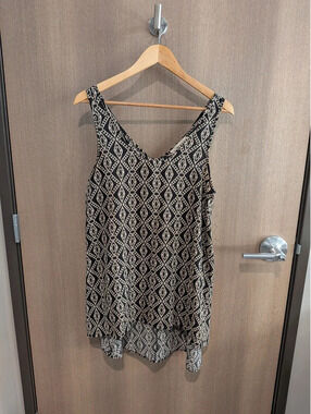 Painted Threads Black Cream Geometric Print Tank Boho Southwestern High Low S